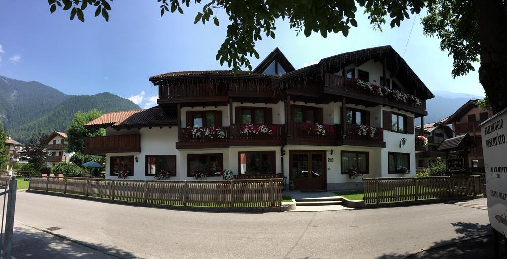 Albergo Garni Martina Carisolo Buitenkant foto